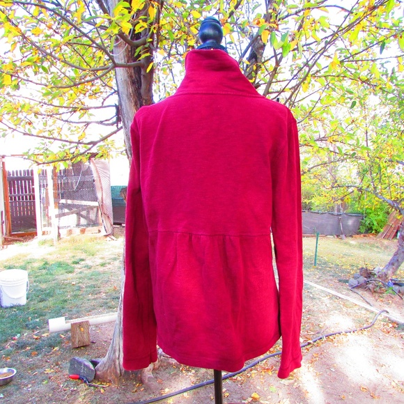 Eddie Bauer Women's Jacket in Burgundy - Picture 5 of 5